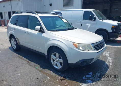 2010 Subaru Forester 2.5X Premium z USA, uszkodzony, nr VIN JF2SH6CC7AH710253